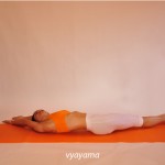 Προκαταρκτική – Πλάγια διάταση  /  Preliminary – Lateral stretch pose 